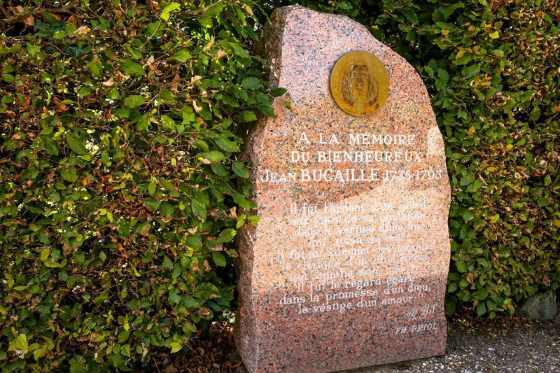 THIOUVILLE - STELE